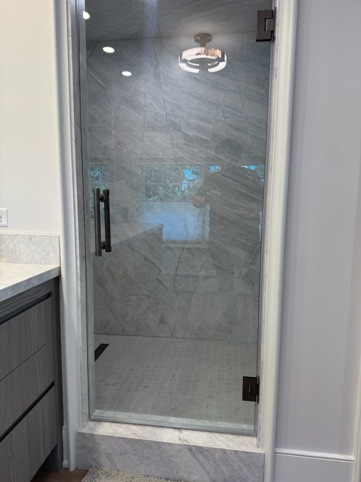 Showers & Jacuzzis example
